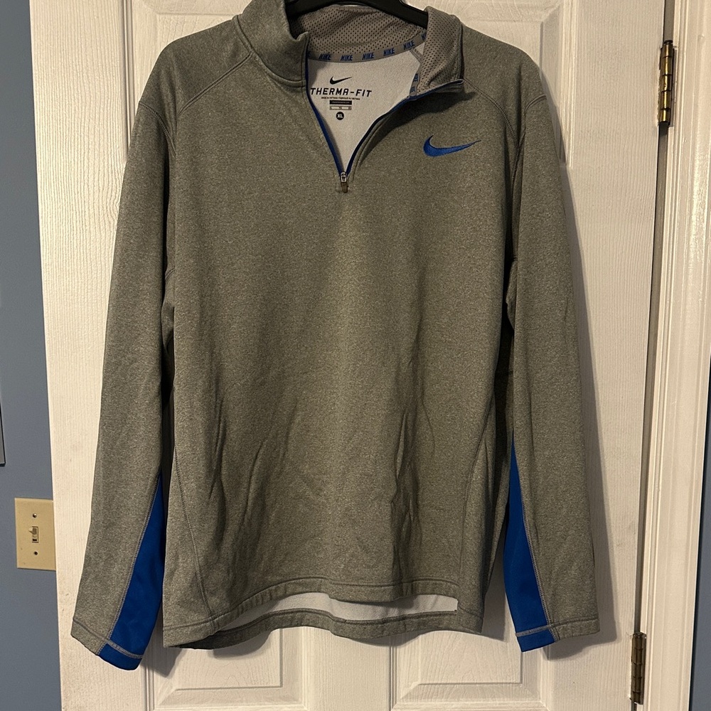 Nike Therma-Fit Gray quarter zip with Blue Trim; size xl